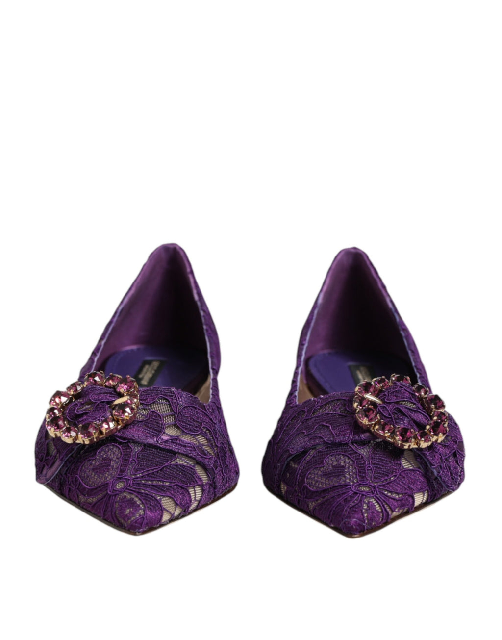 Chaussures plates Dolce & Gabbana Taormina en dentelle violette avec cristaux, élégantes et raffinées.