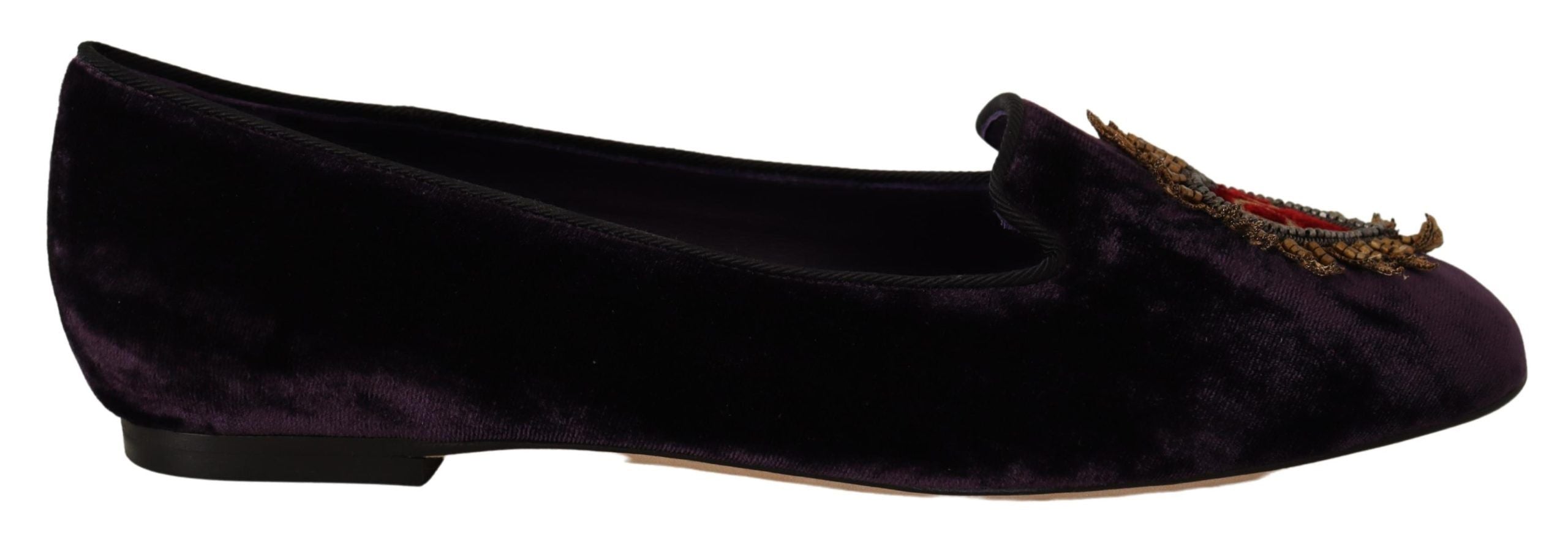 Chaussures Dolce & Gabbana Heart en velours violet, slippers plates avec motif en forme de cœur, élégantes et confortables.