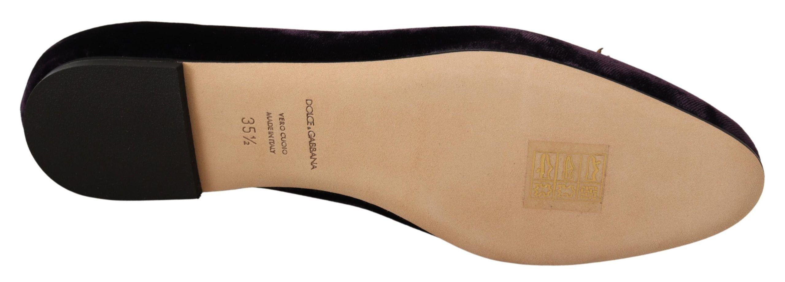 Chaussures Dolce & Gabbana Loafers en velours violet avec cœur DG, chaussures plates élégantes pour femmes.