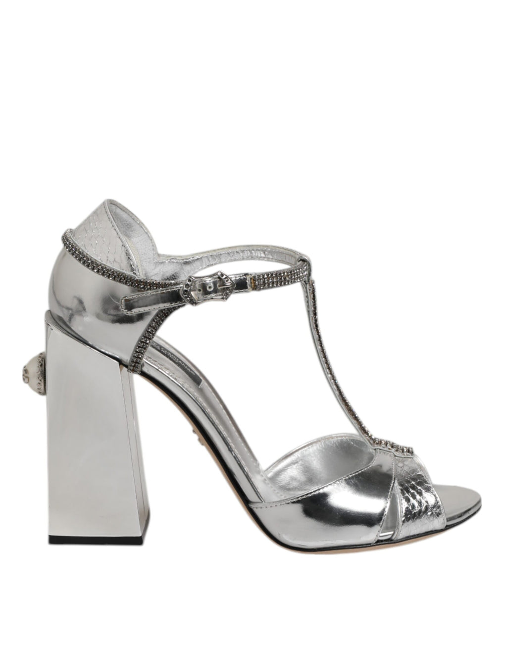 Sandales à talons en cuir argenté Dolce & Gabbana avec bride T-strap, chaussures élégantes et sophistiquées.