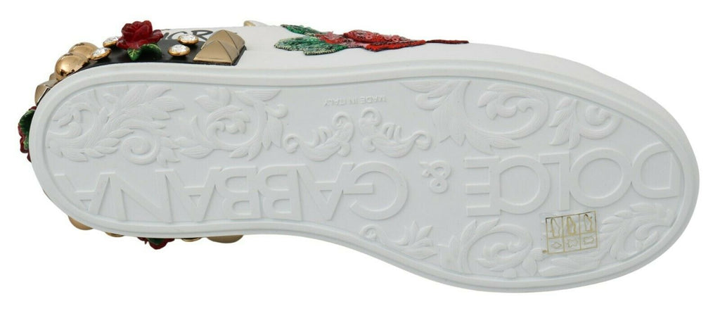 Chaussures sneakers pour femmes Dolce & Gabbana blanches ornées de sequins roses et cristaux brillants.
