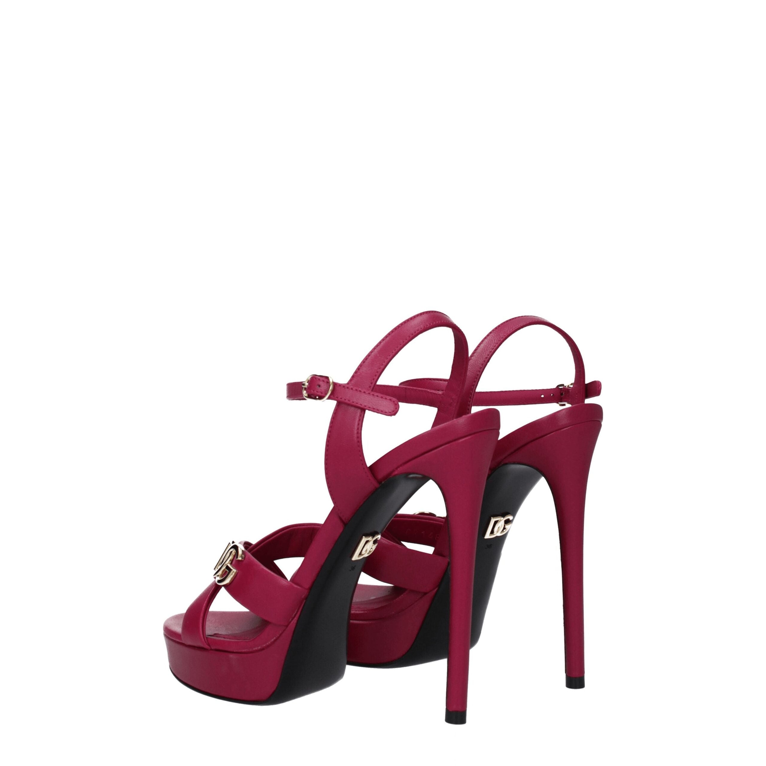 Sandales plateforme en cuir rose de Dolce & Gabbana, chaussures élégantes avec semelle épaisse et détails sophistiqués.