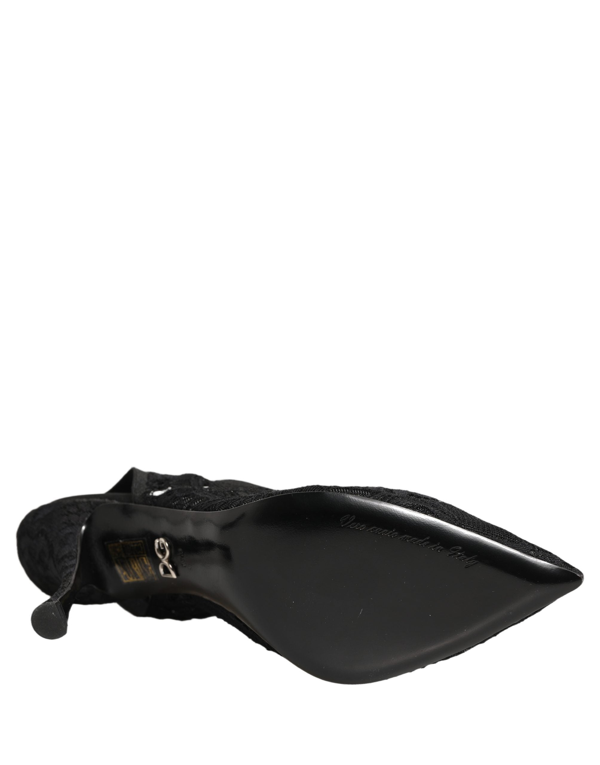 Chaussures Dolce & Gabbana à talons en dentelle noire, bout pointu et sangle arrière pour femmes élégantes.