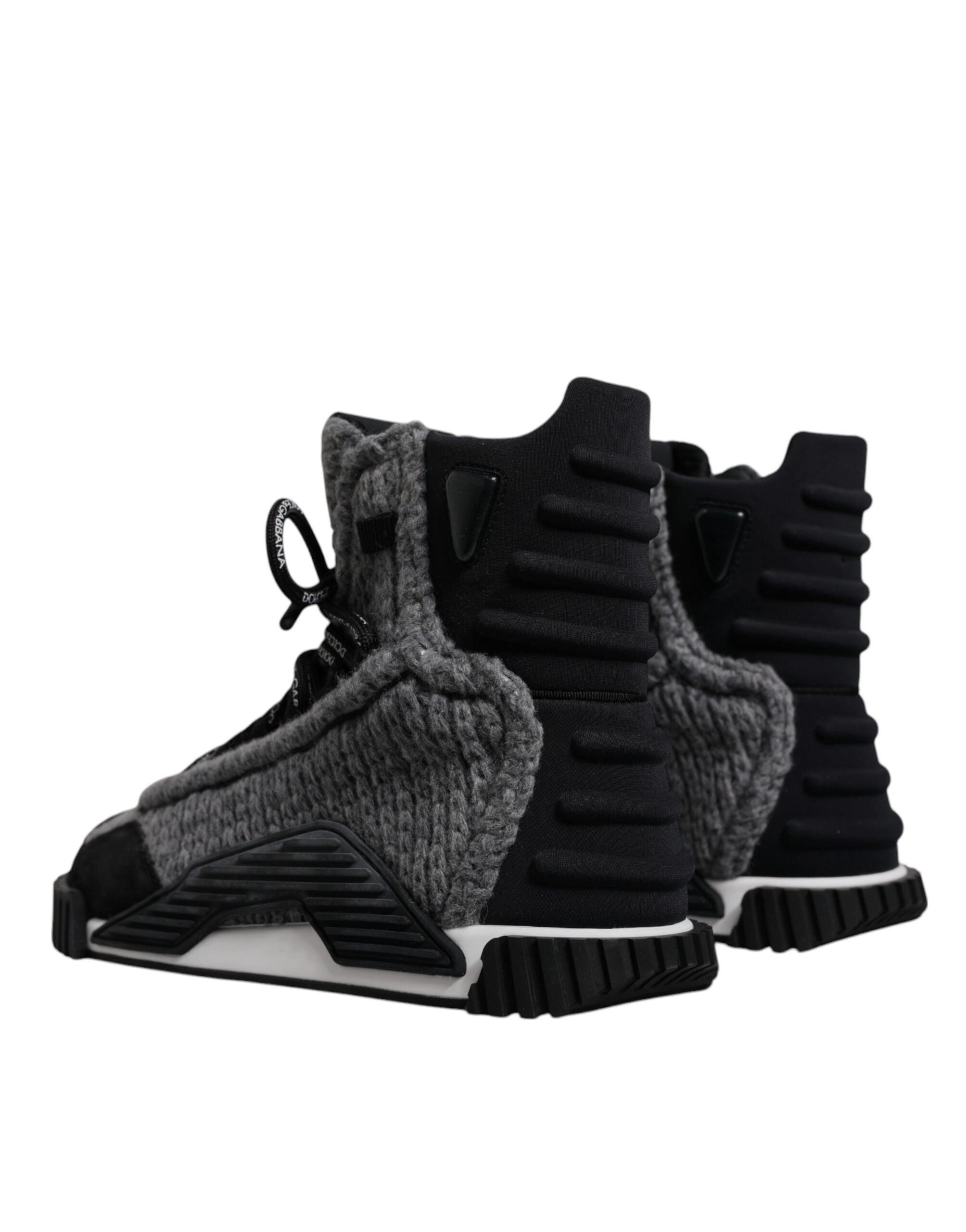 Chaussures sneakers montantes Dolce & Gabbana en gris et noir, hautes, avec détails stylés et semelle robuste.