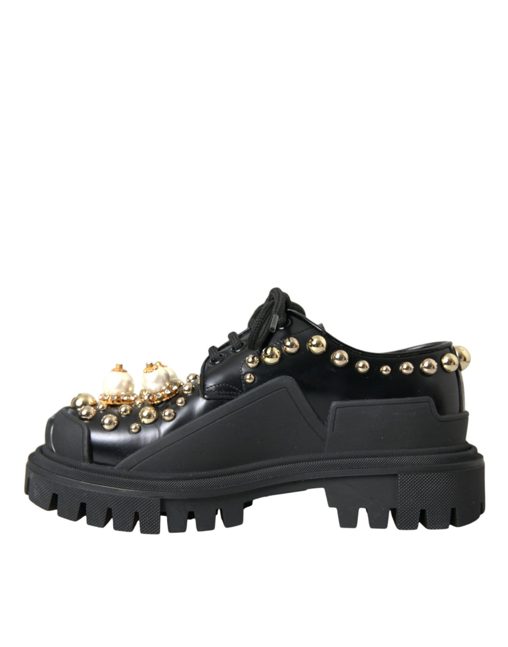 Chaussures de randonnée Derby en cuir noir Dolce & Gabbana avec embellissements, vue en gros plan.