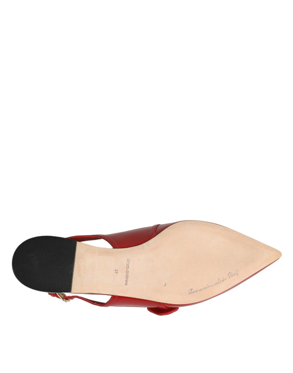 Chaussures Dolce & Gabbana, sandales plates en cuir rouge avec talon en slingback, style élégant et sophistiqué.