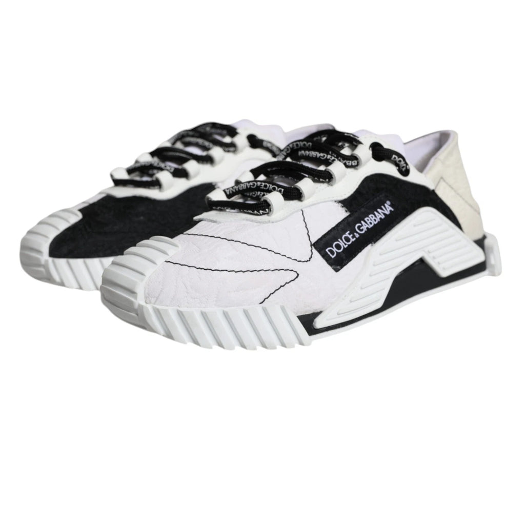Chaussures sneakers basses Dolce & Gabbana NS1 blanches et noires, design moderne et élégante, vue de côté