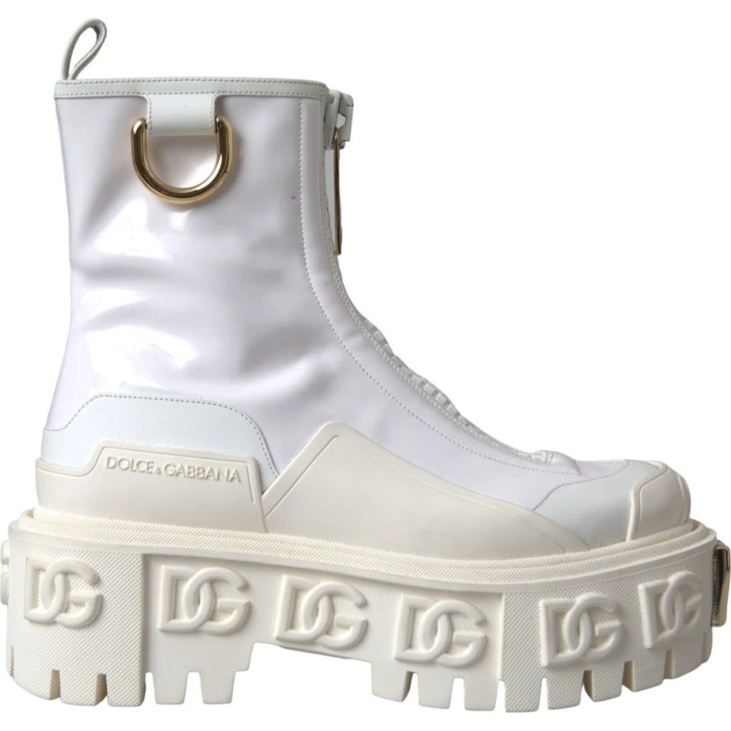 Bottes ankle en cuir blanc avec logo en caoutchouc de Dolce & Gabbana, chaussures élégantes et modernes.