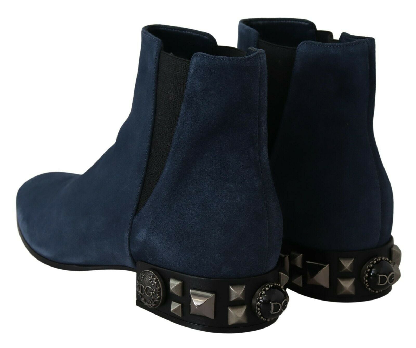 Bottes en daim bleu Dolce & Gabbana avec ornements brillants et clous, chaussures élégantes pour femmes.