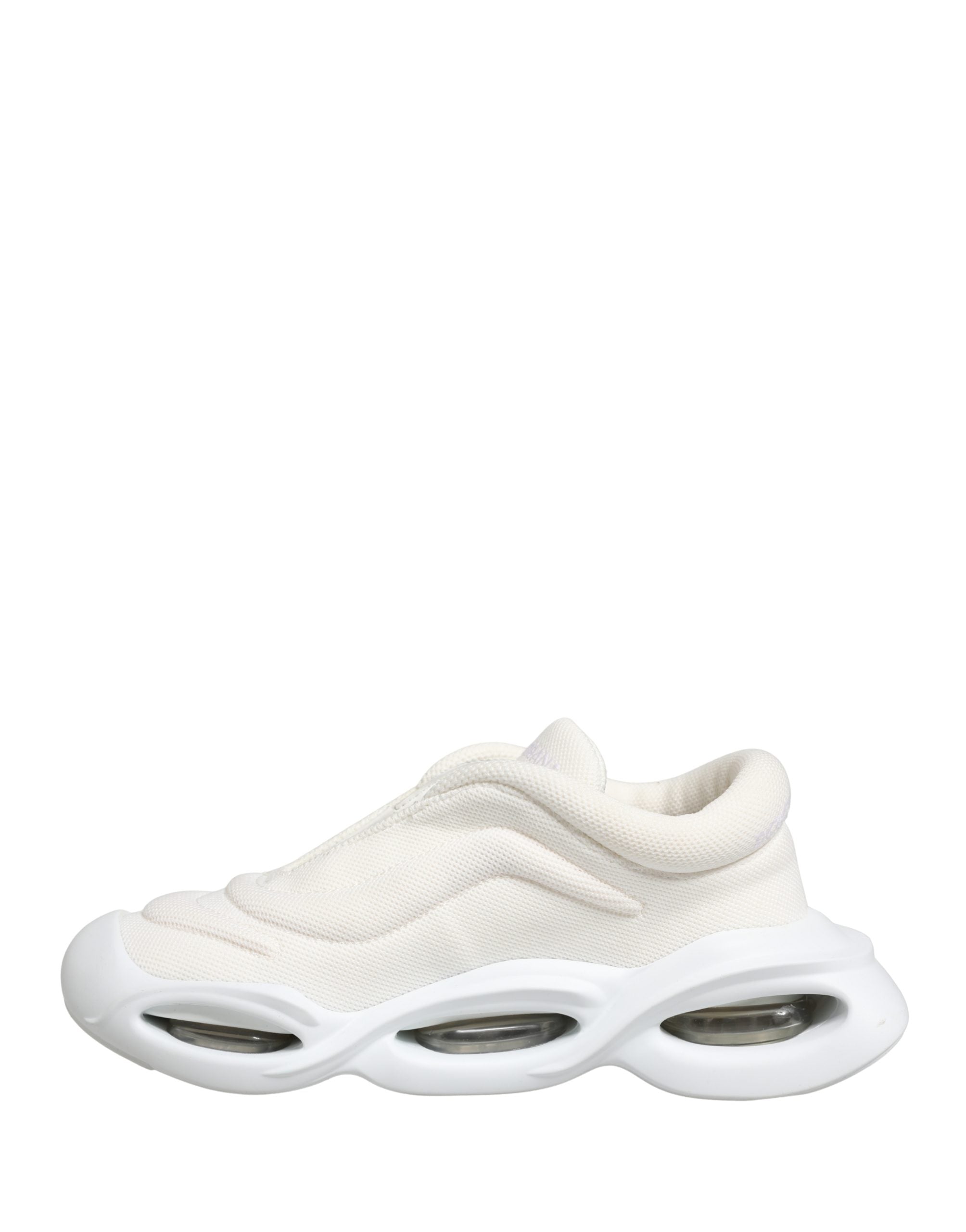 Chaussures sneakers basses blanches Dolce & Gabbana Slip On Wave LowTop, vue de face, en tissu léger.