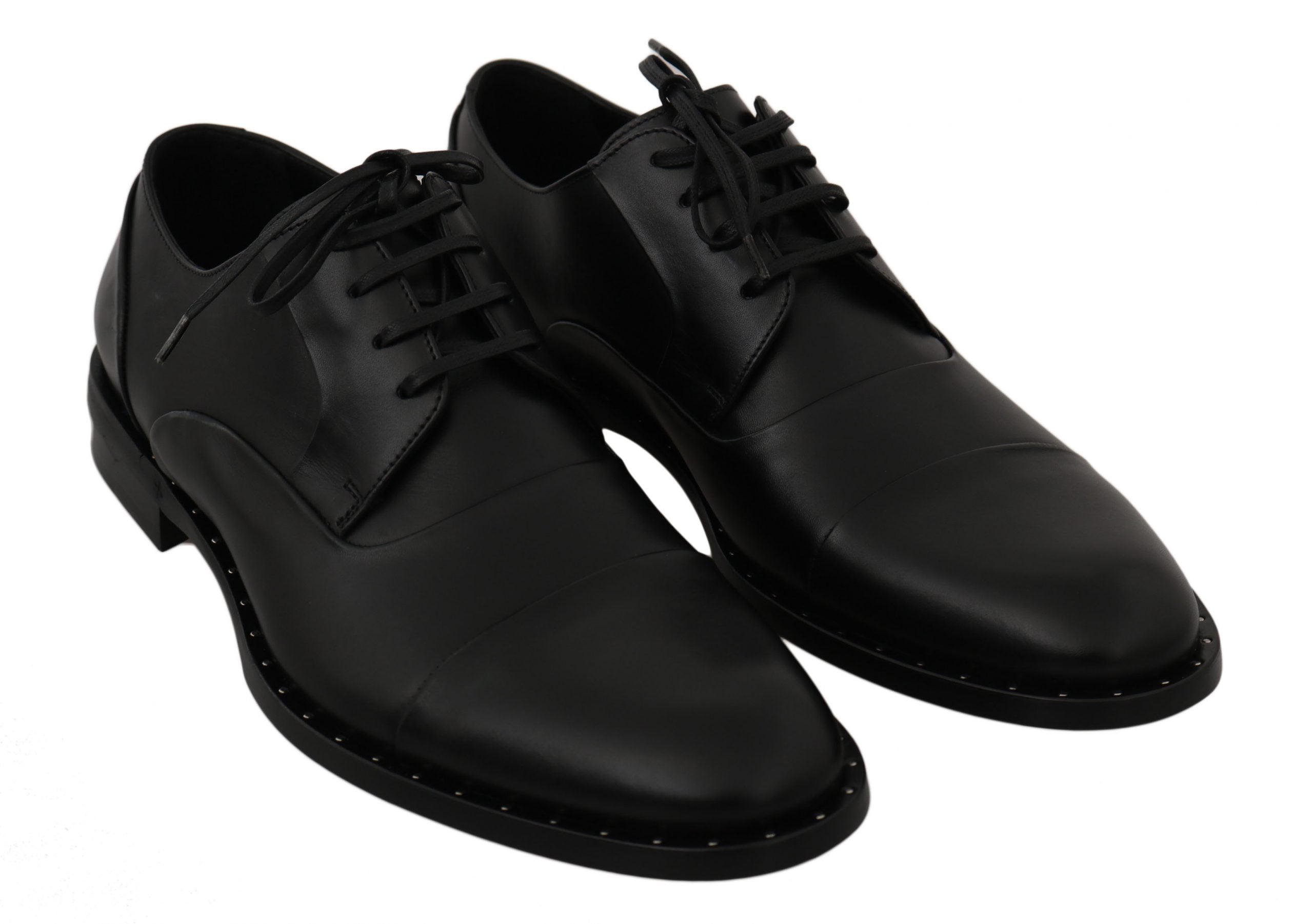Chaussures derby en cuir noir de luxe Dolce & Gabbana, chaussures formelles élégantes pour homme, vue de face.