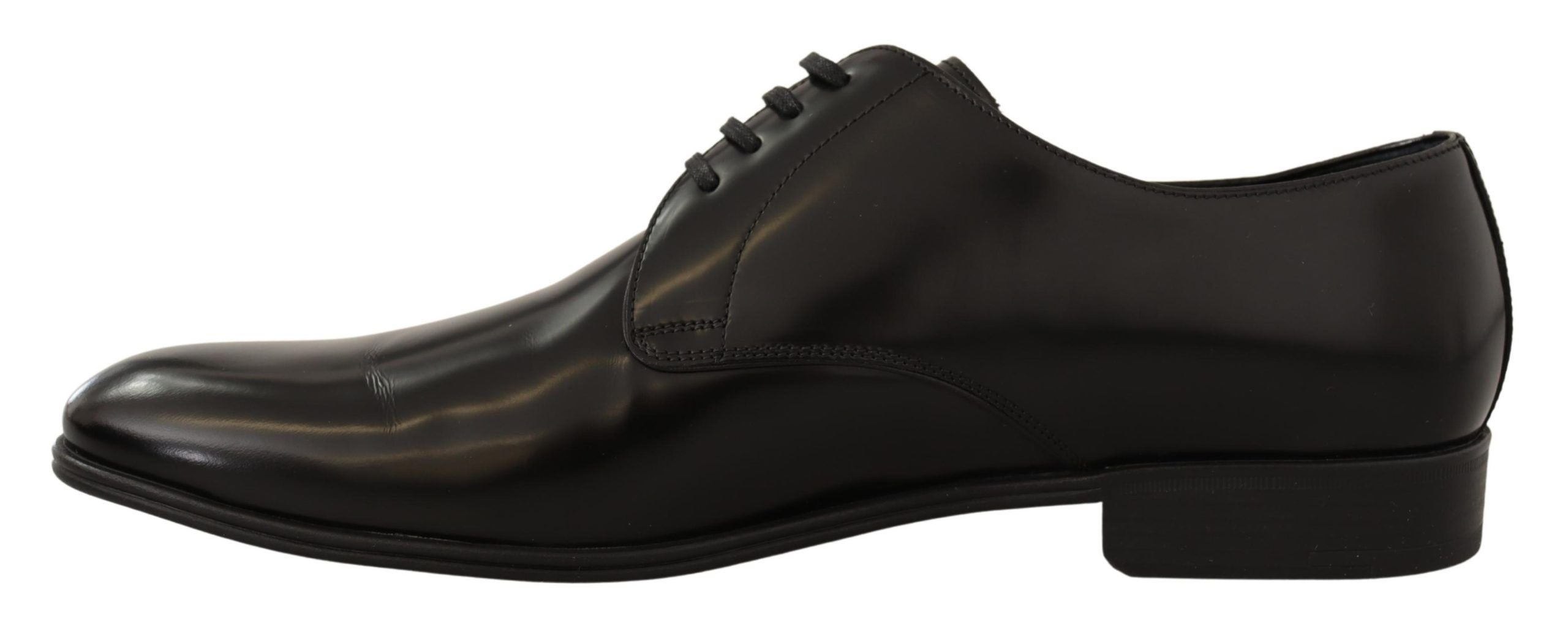 Chaussures Derby pour homme en cuir noir de Dolce & Gabbana, lacets, élégantes et sophistiquées.