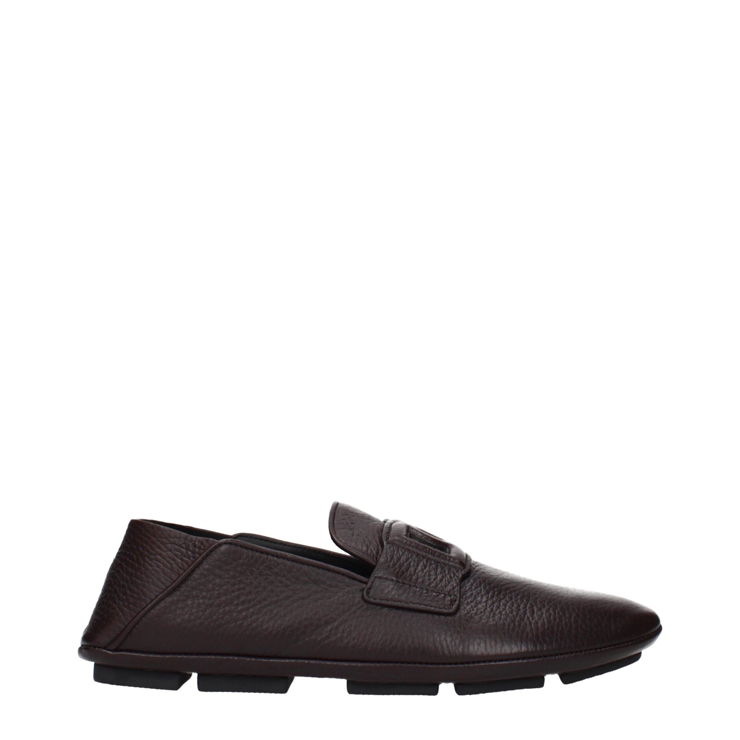 Chaussures mocassins en cuir marron Dolce & Gabbana pour hommes, sans lacets, élégantes et confortables.