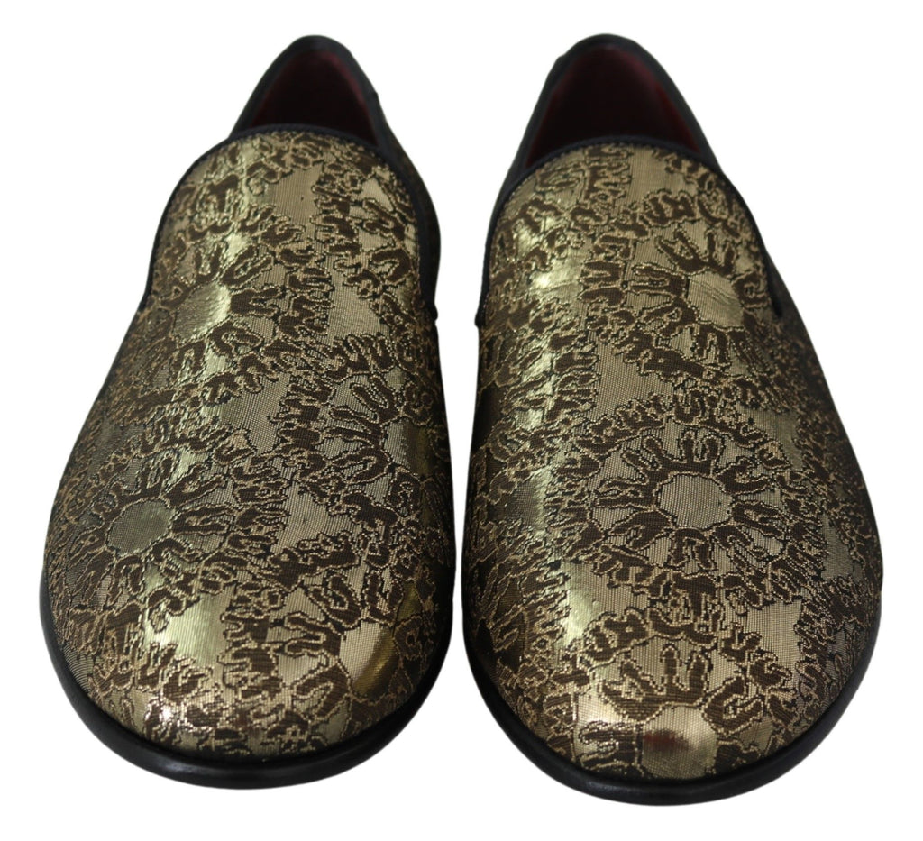 Chaussures mocassins homme Dolce & Gabbana en jacquard doré, élégantes et confortables, avec finition sophistiquée.