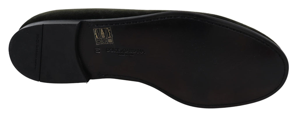 Chaussures mocassins en velours vert pour homme Dolce & Gabbana, slip-on élégants et confortables.