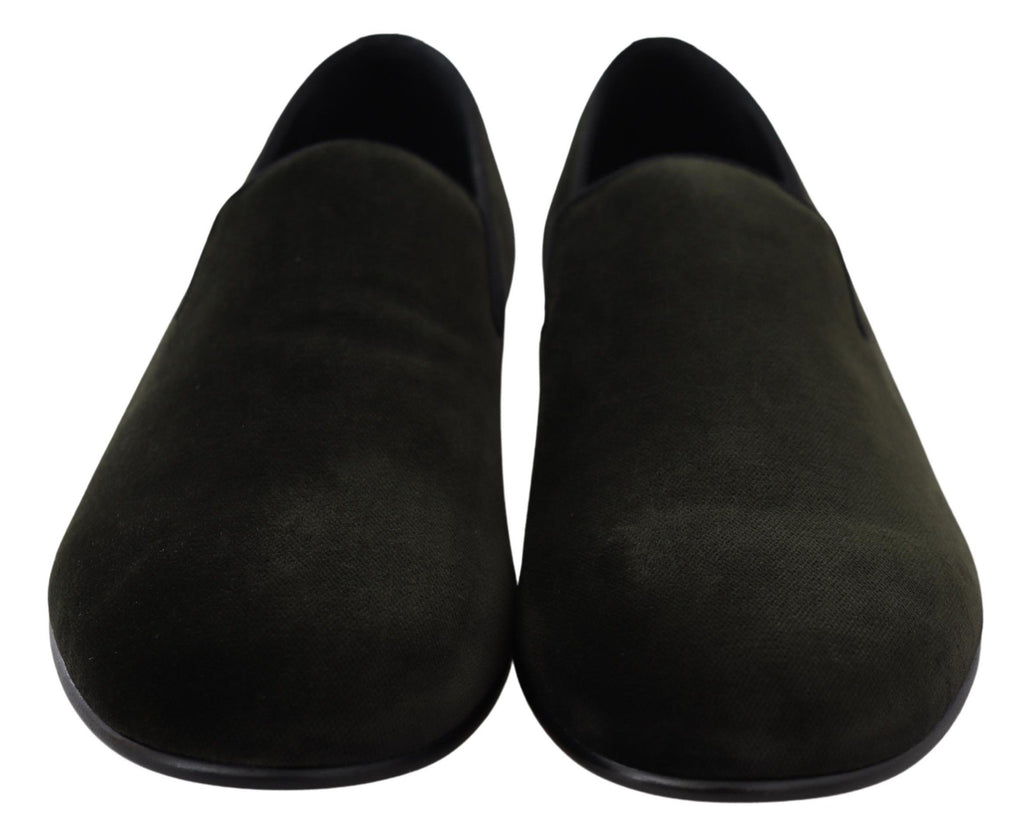 Chaussures mocassins pour homme Dolce & Gabbana en velours vert, style slip-on élégant et sophistiqué.