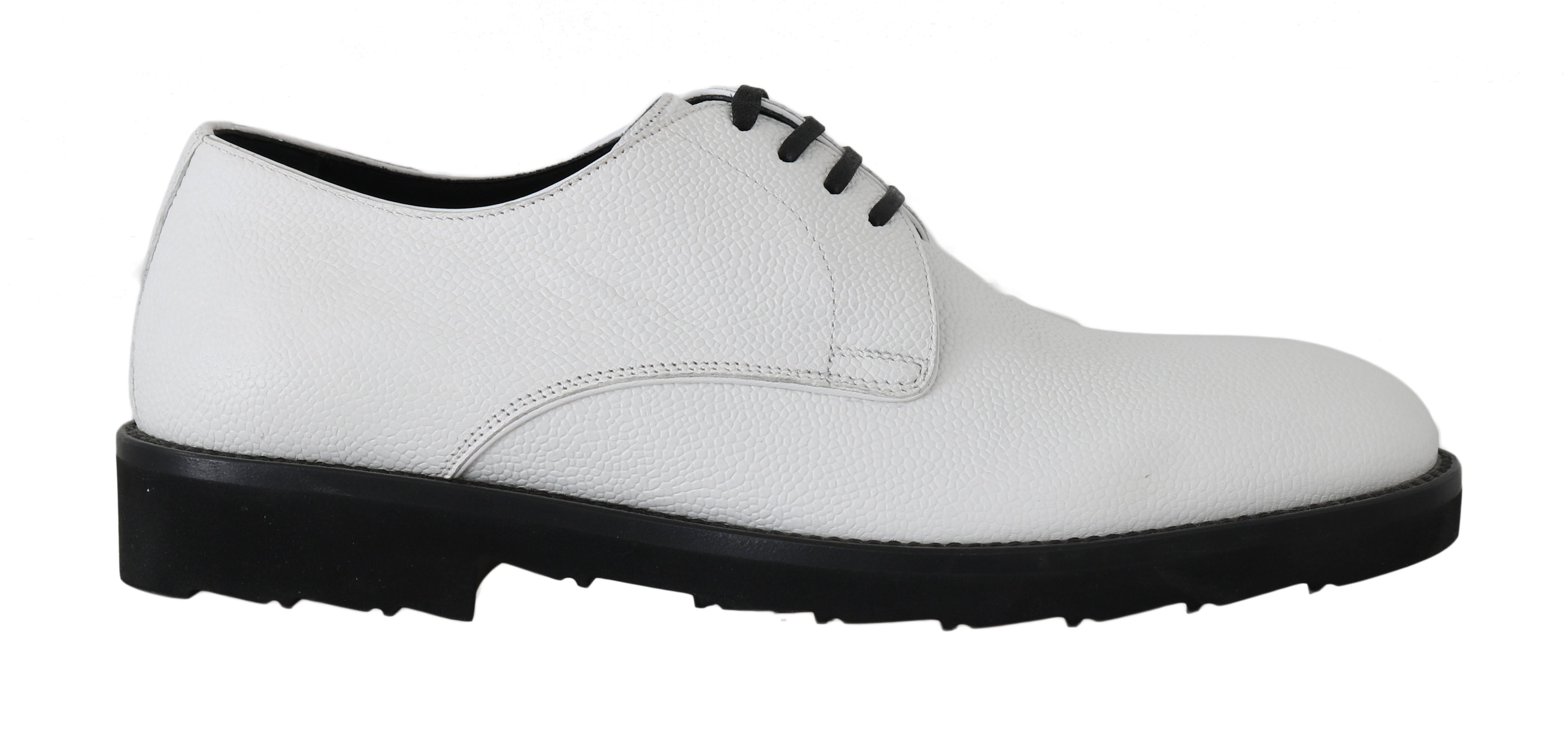 Chaussures Derby en cuir blanc Dolce & Gabbana pour homme, chaussures formelles élégantes, vue de face.