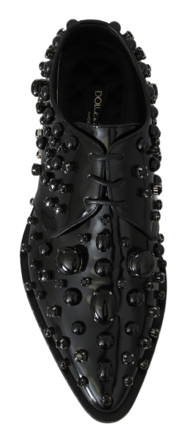 Chaussures Dolce & Gabbana en cuir noir avec cristaux, style brogue élégant et sophistiqué.