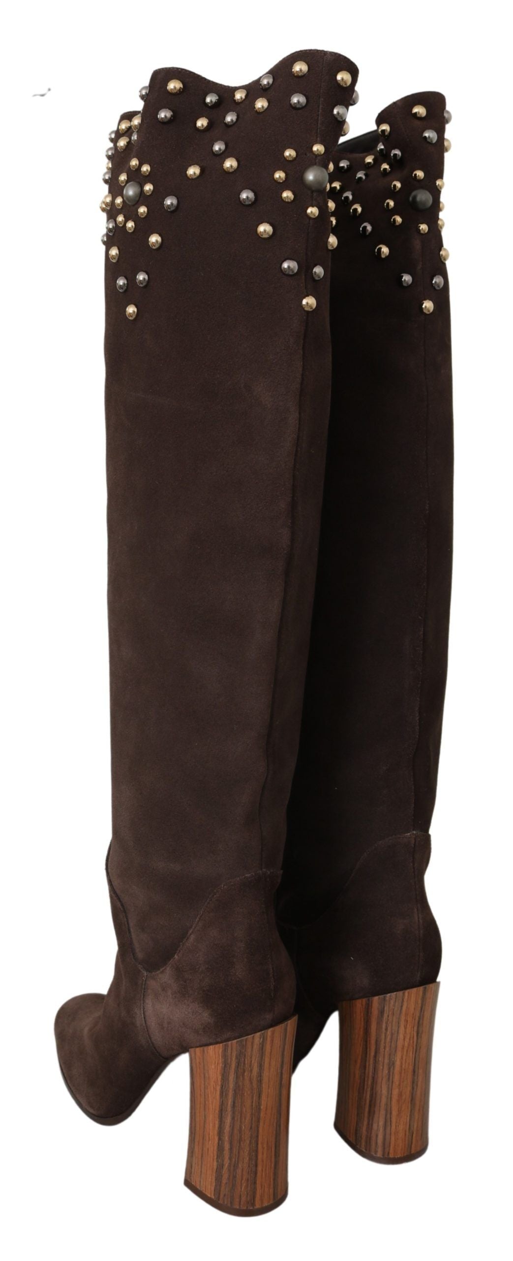 Bottes hautes en daim marron Dolce & Gabbana avec studs, style élégant et sophistiqué, parfaites pour un look tendance.