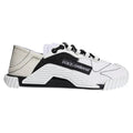 Chaussures sneakers basses Dolce & Gabbana NS1 blanches et noires avec logo, vue de face sur fond blanc.