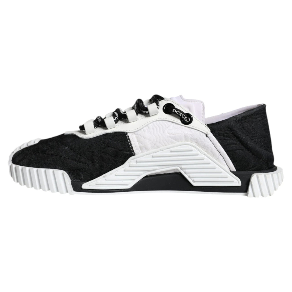 Chaussures sneakers basses Dolce & Gabbana NS1 blanches et noires, style moderne, vue de face.