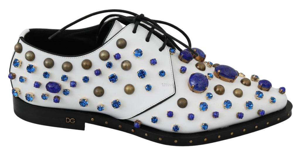 Chaussures à talons Dolce & Gabbana en cuir blanc avec cristaux, style robe broque, vues de l'avant.
