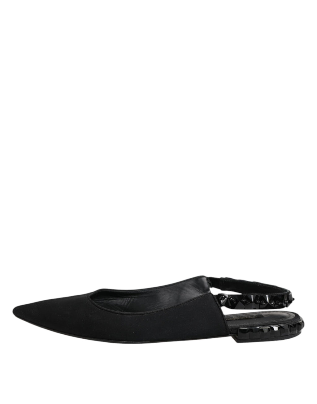 Chaussures slingback en crêpe de Chine noire Dolce & Gabbana avec cristaux, élégantes et sophistiquées, vues de côté.