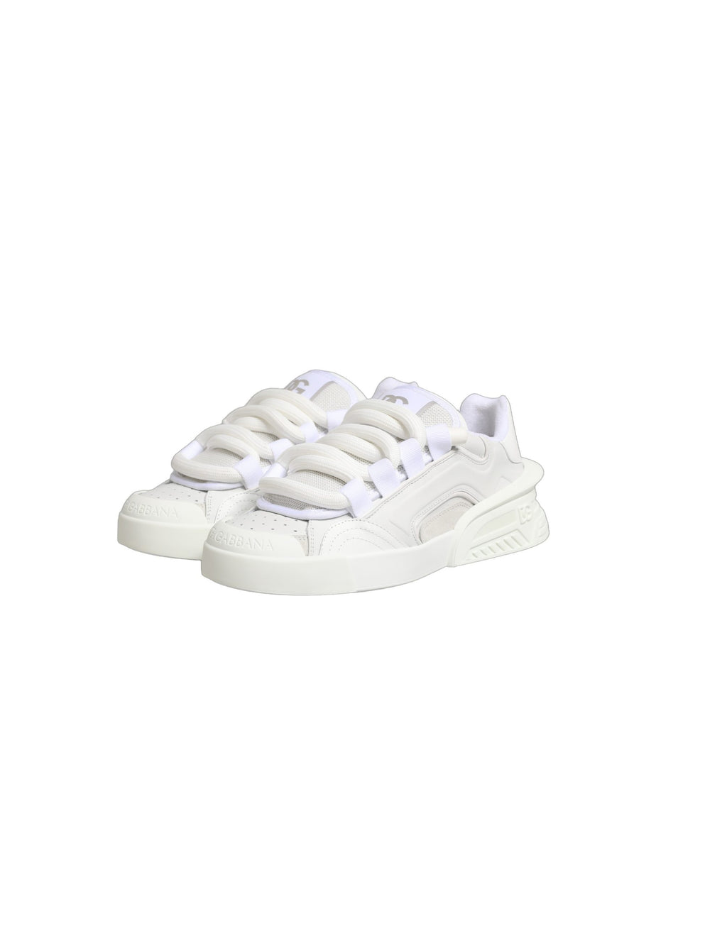 Chaussures basses en cuir de veau blanc Dolce & Gabbana, sneakers élégants pour homme ou femme, vue de face.