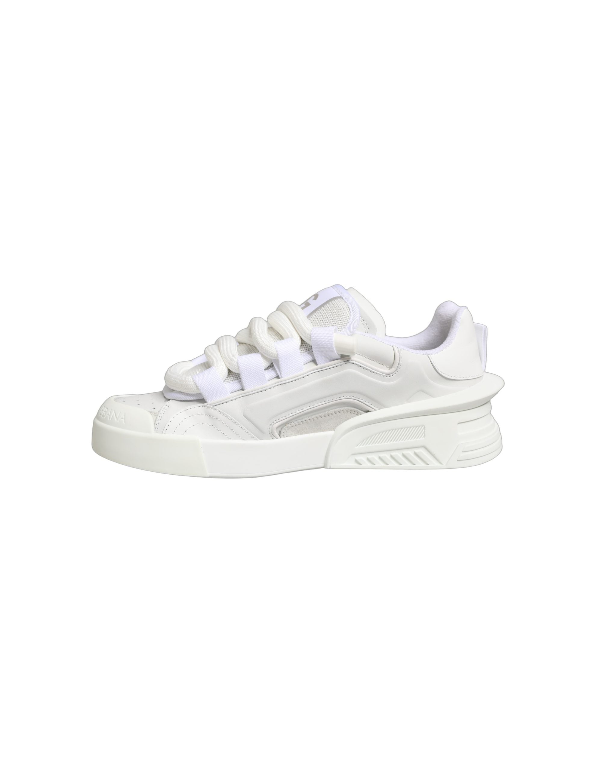 Chaussures sneakers basses en cuir de veau blanc Dolce & Gabbana, vue de face, style élégant et moderne.