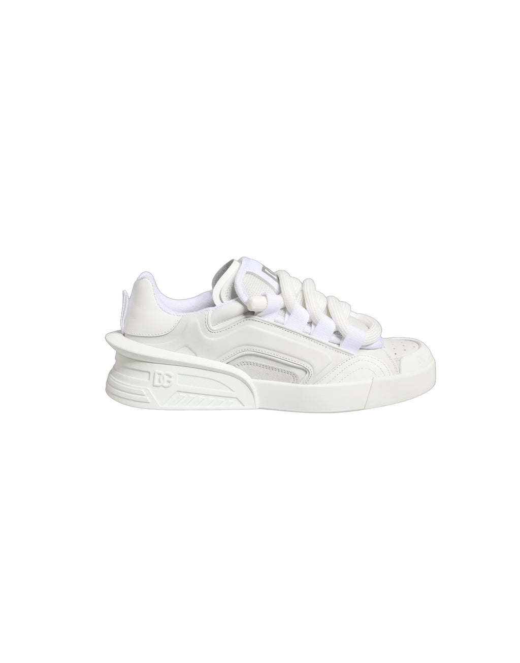 Chaussures Dolce & Gabbana sneakers basses en cuir de veau blanc avec semelle blanche, vue de face.