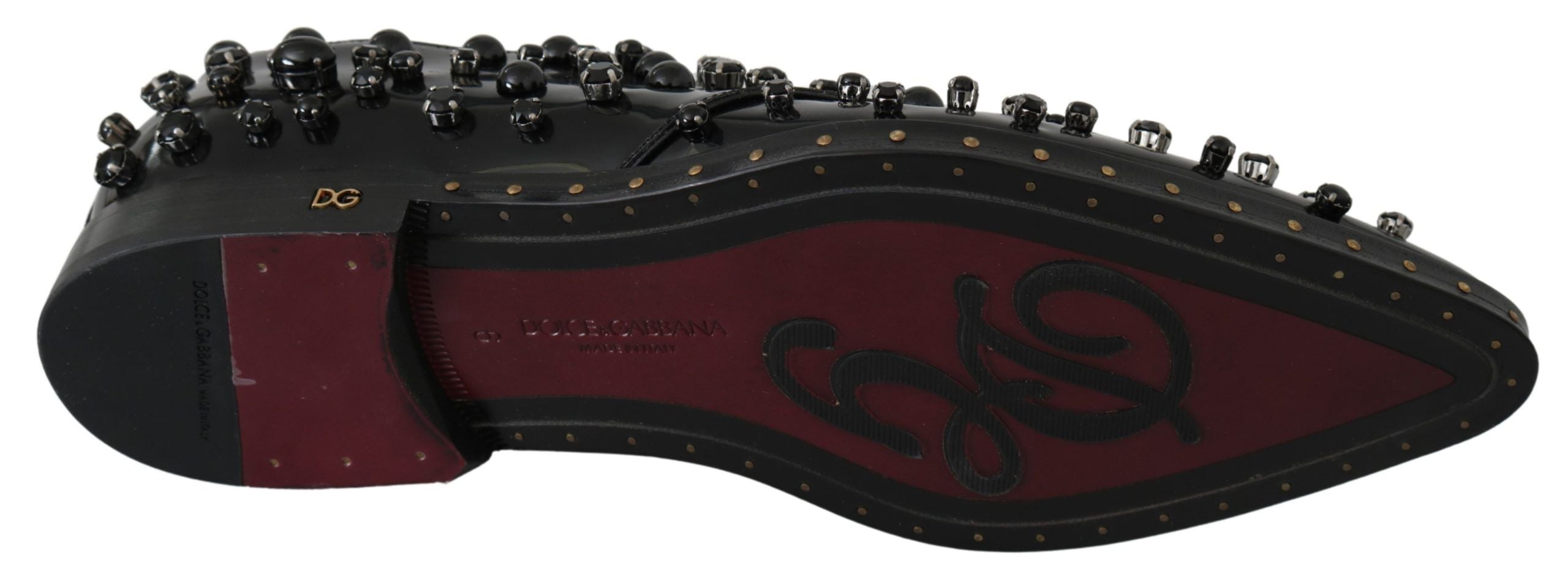 Chaussures Dolce & Gabbana en cuir noir avec cristaux, style brogue élégant et sophistiqué.