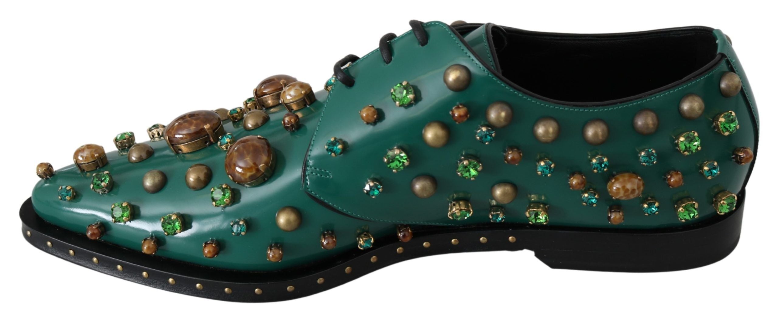 Chaussures Dolce & Gabbana en cuir vert avec cristaux, style brogue, détails élégants et design sophistiqué.