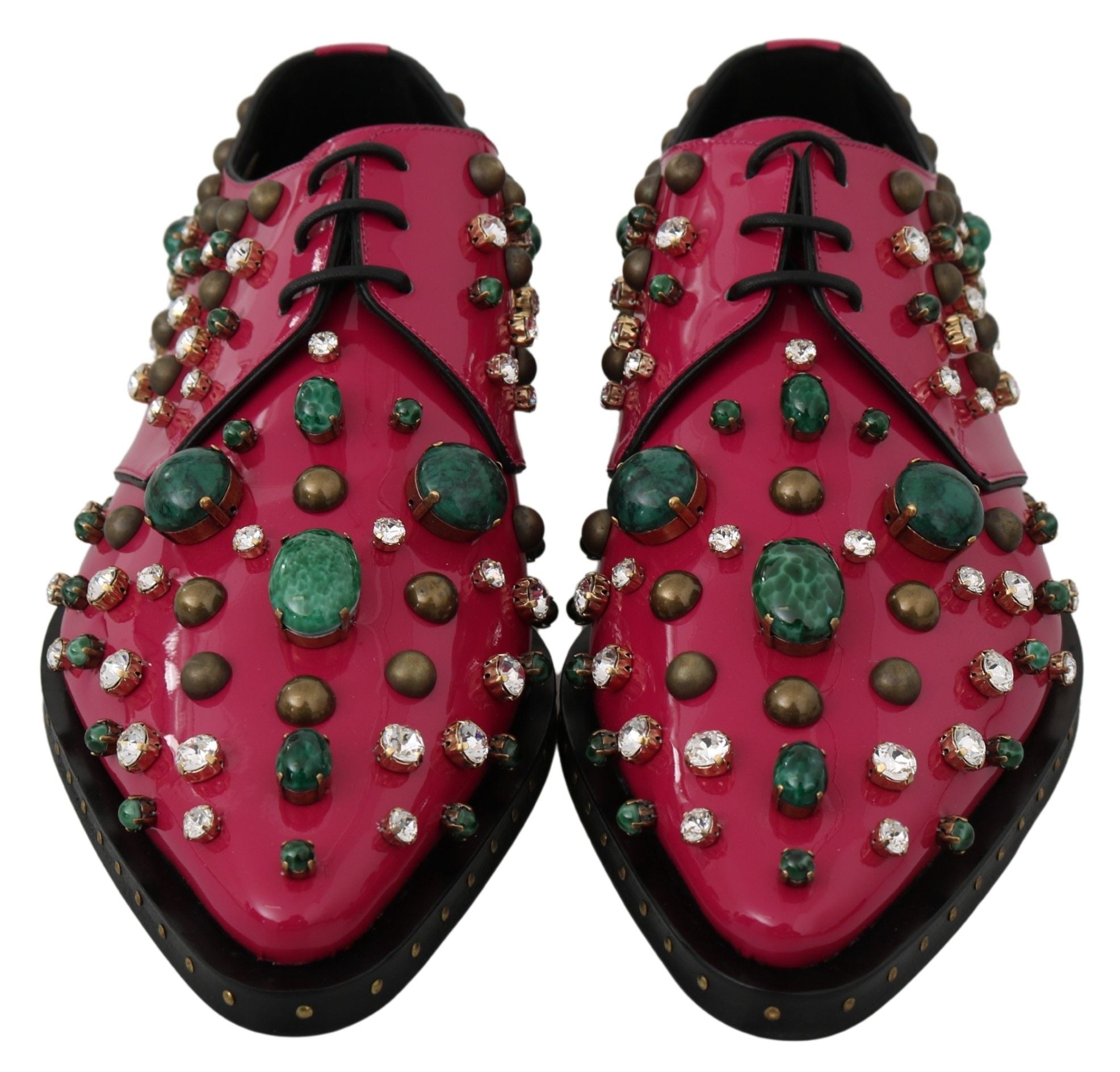 Chaussures Dolce & Gabbana en cuir rose avec cristaux, style broque, vue de côté sur fond blanc.