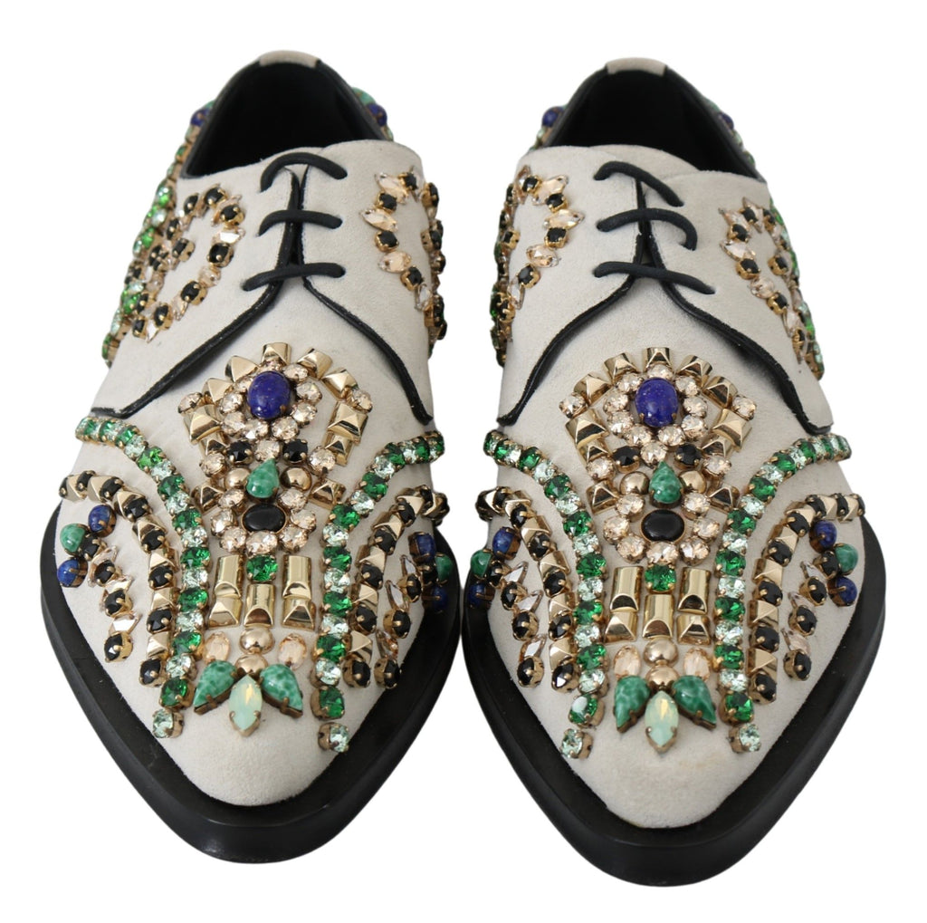 Chaussures Dolce & Gabbana en daim blanc avec broderie de cristaux, style élégant et sophistiqué pour femmes.