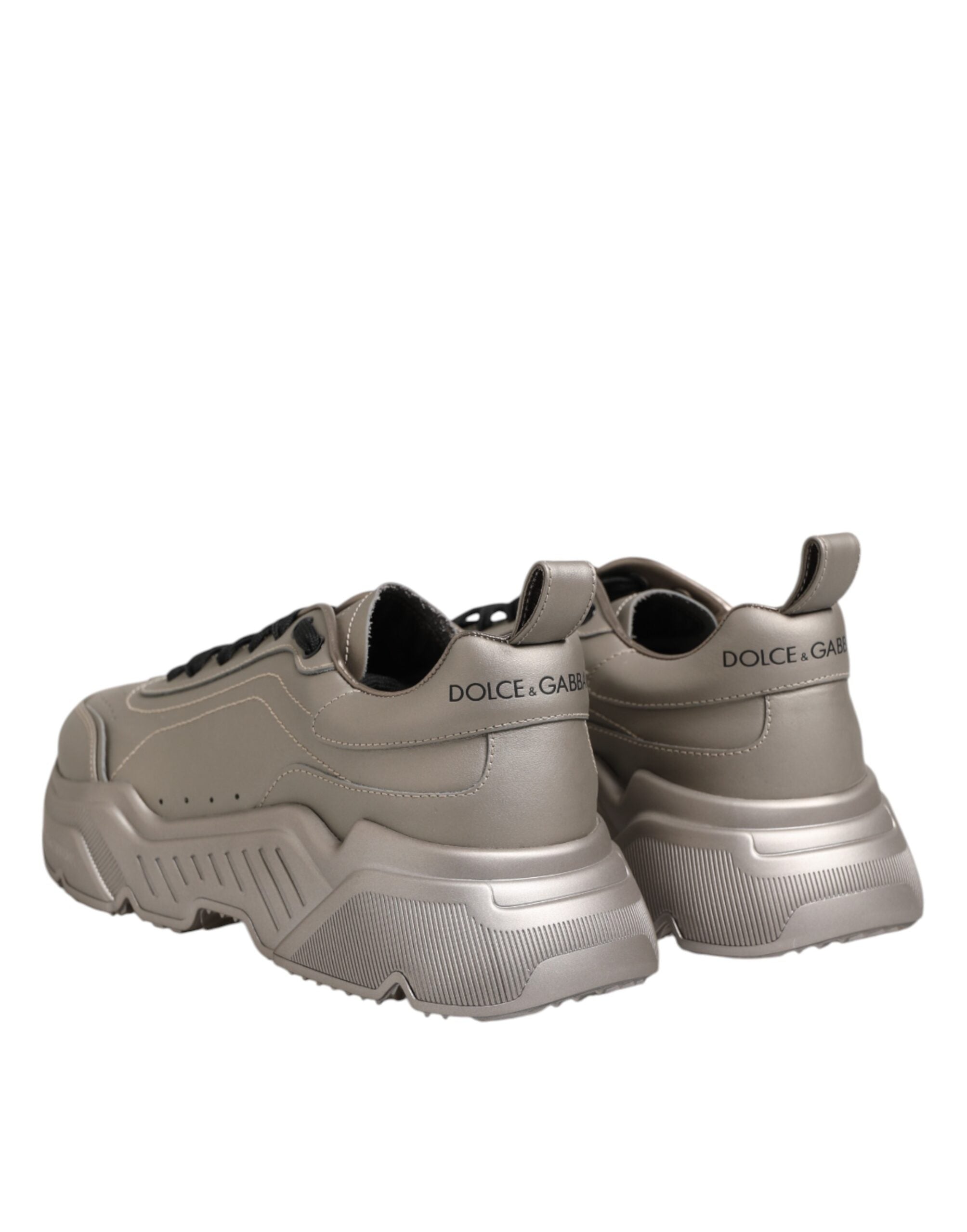 Chaussures sneakers en cuir gris pour homme Dolce & Gabbana DAYMASTER, style élégant et moderne.