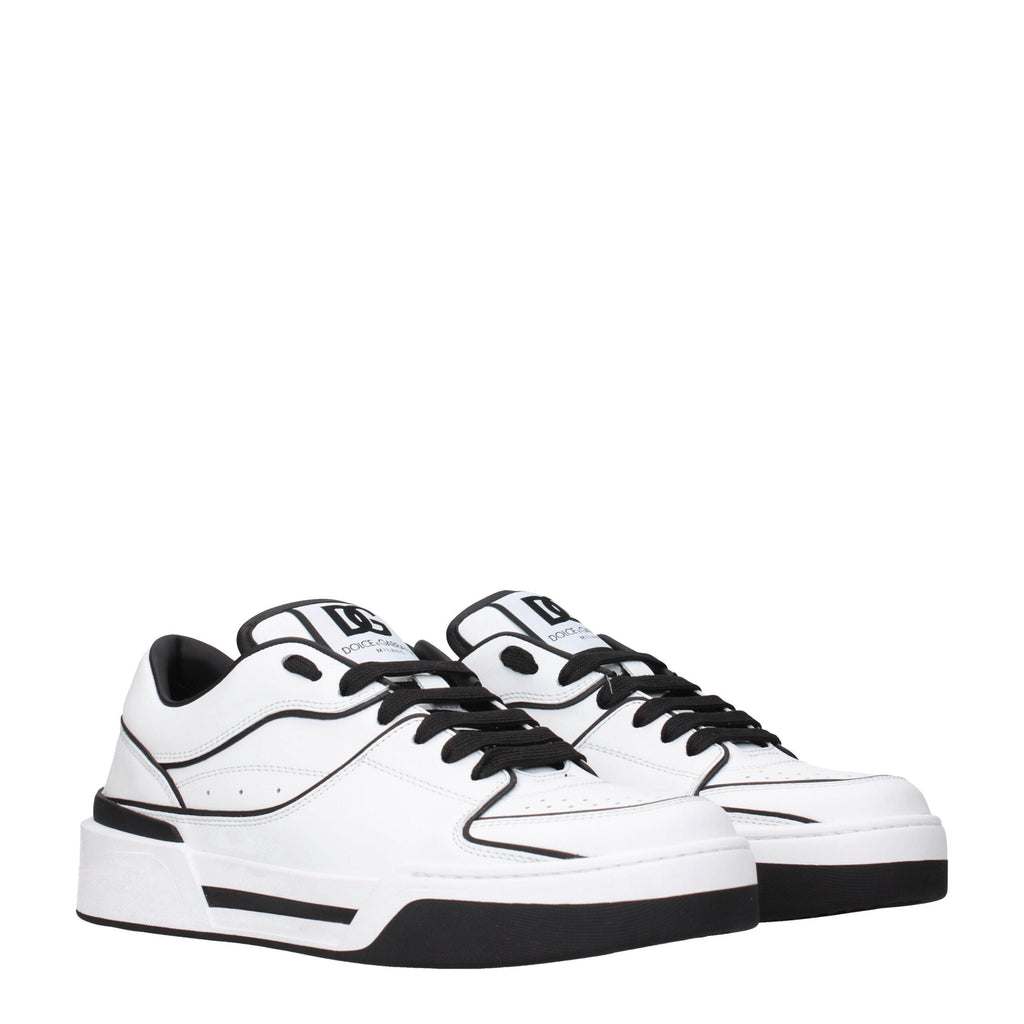 Sneakers blanches en cuir Dolce & Gabbana avec design élégant et détails en cuir pour un style sophistiqué.