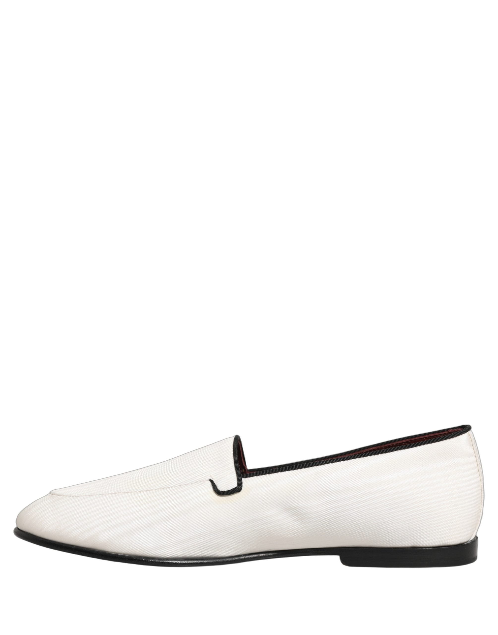 Chaussures mocassins Dolce & Gabbana pour hommes en velours blanc, style slip-on, look élégant et confortable.