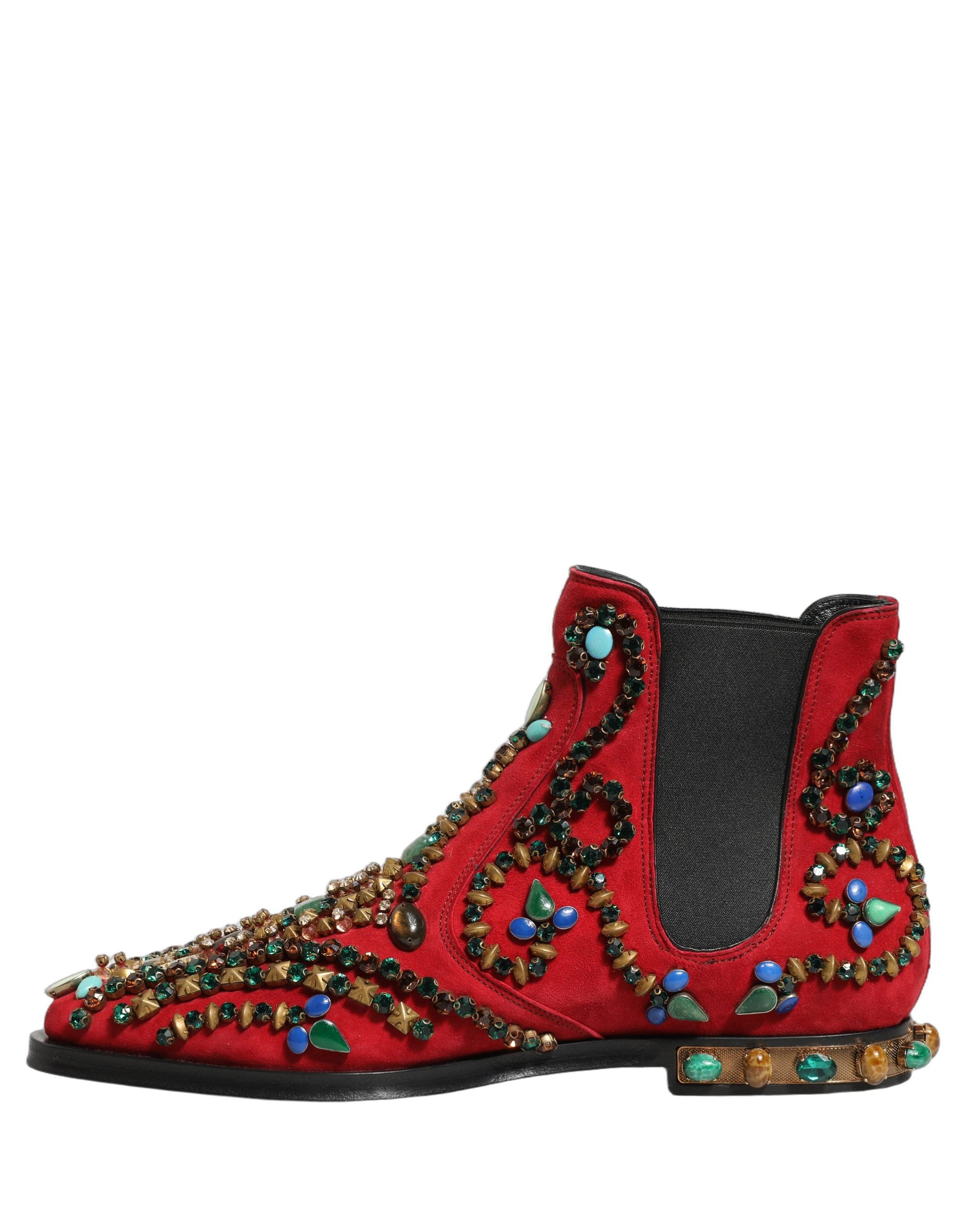 Bottes Chelsea rouges Dolce & Gabbana avec embellissements, chaussures élégantes pour femme, vue de profil.