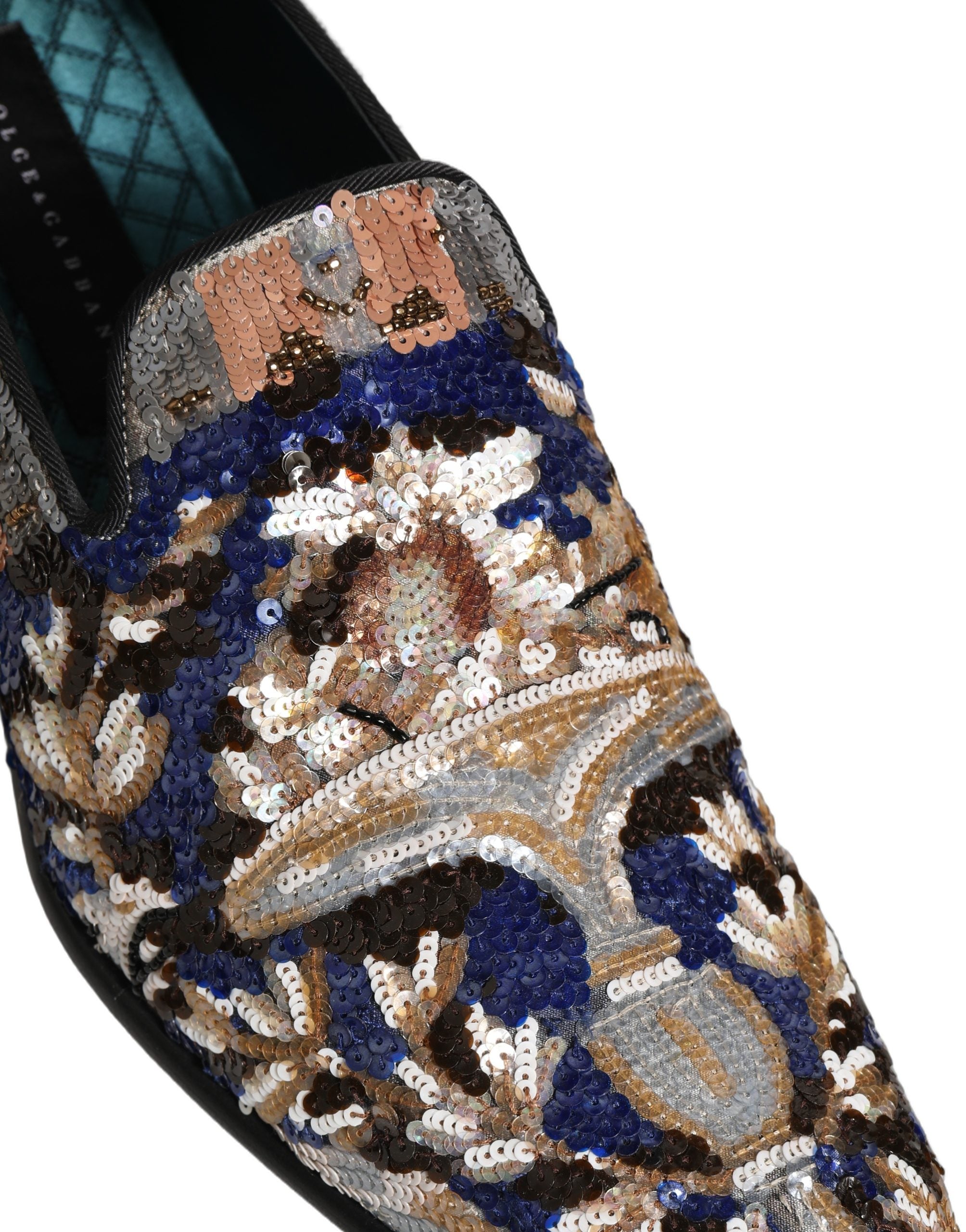 Mocassins Dolce & Gabbana multicolores brodés avec sequins, chaussures élégantes et luxueuses pour femmes.