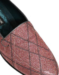 Chaussures loafers Dolce & Gabbana en glitter lurex rose à logo à carreaux, élégantes et brillantes.