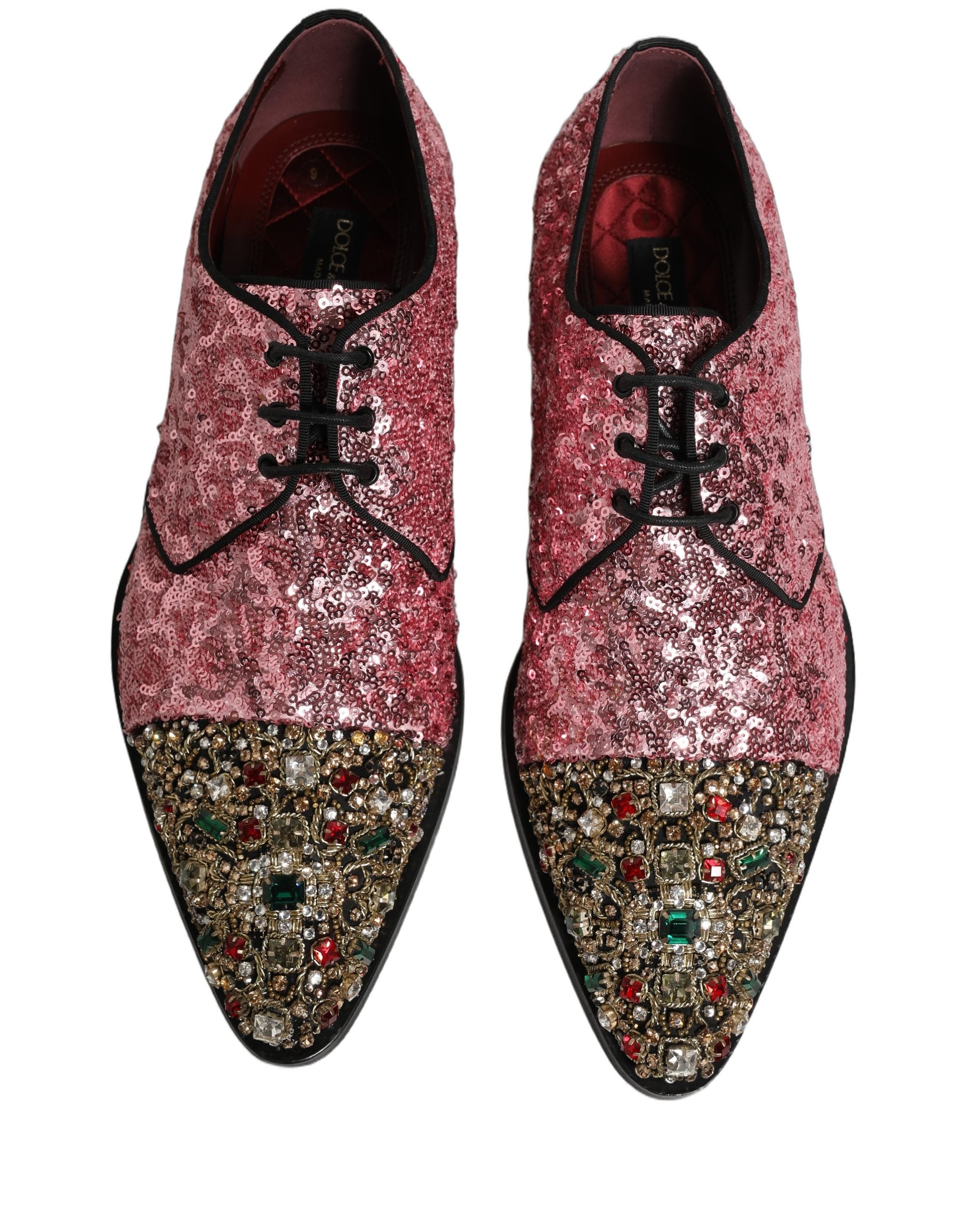 Chaussures derby pour homme Dolce & Gabbana roses ornées de sequins roses brillants, élégantes et sophistiquées.