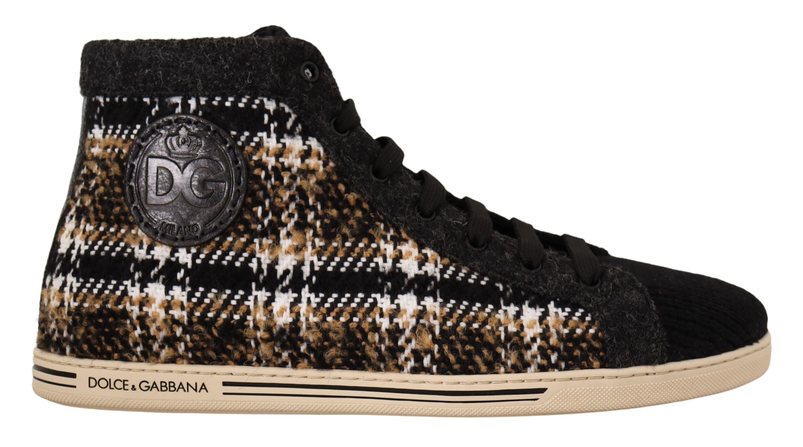 Sneakers haut de gamme Dolce & Gabbana beige et marron en laine et coton, style sneakers tendance et sophistiqués.