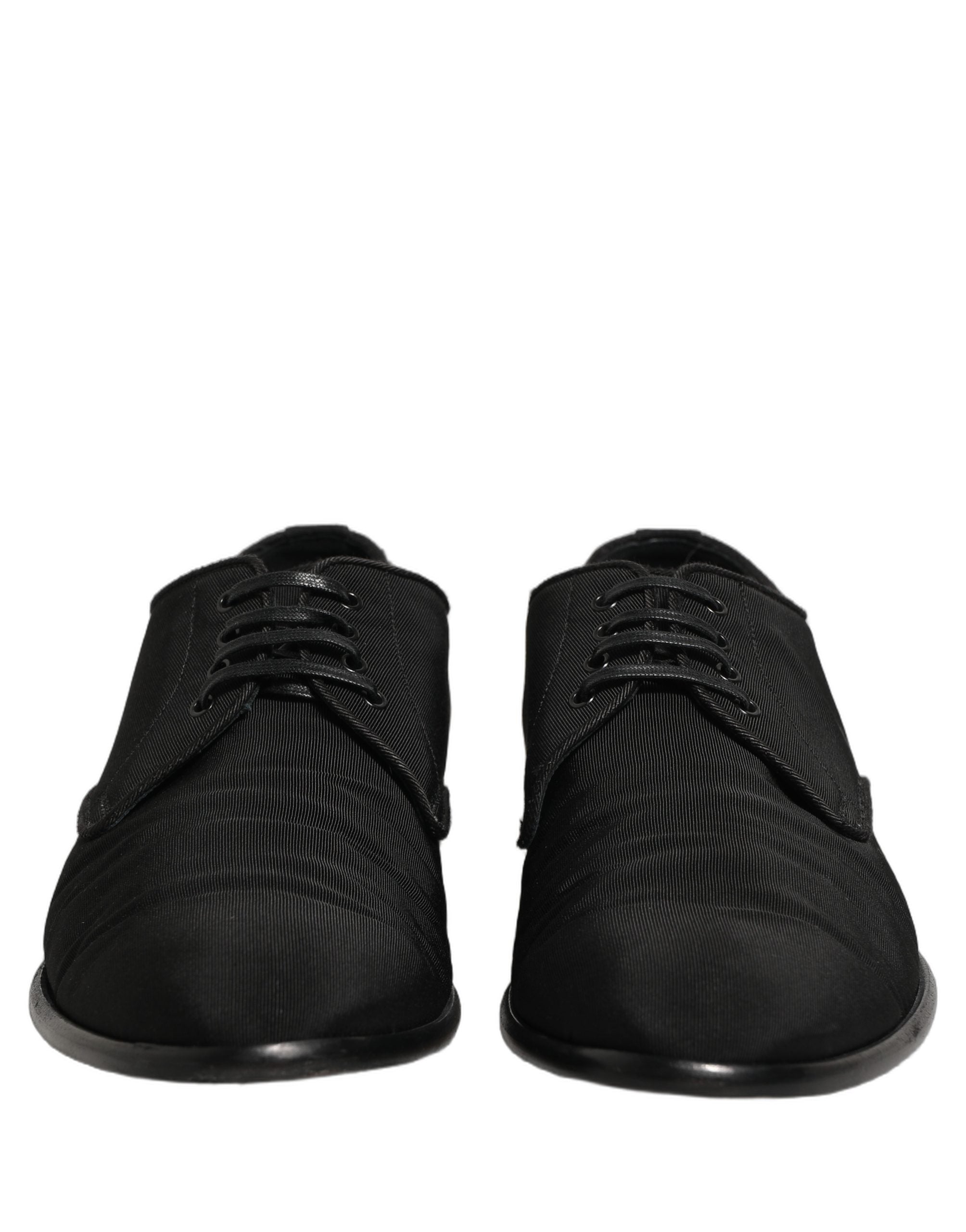 Chaussures Derby habillées en daim noir de Dolce & Gabbana avec lacets, élégantes et sophistiquées pour occasion formelle.
