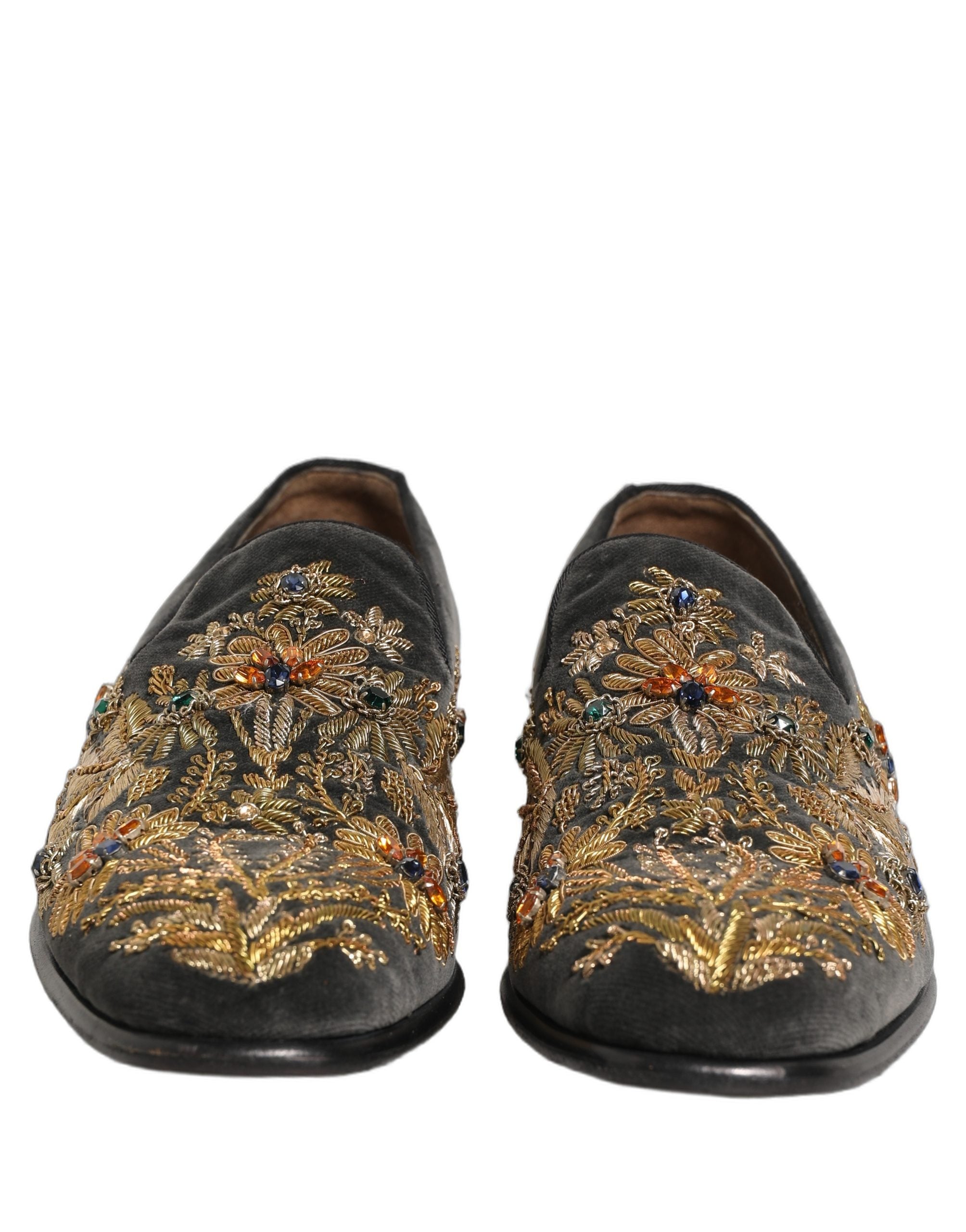 Chaussures Dolce & Gabbana en velours noir avec embellissements, style mocassins élégants pour femmes.