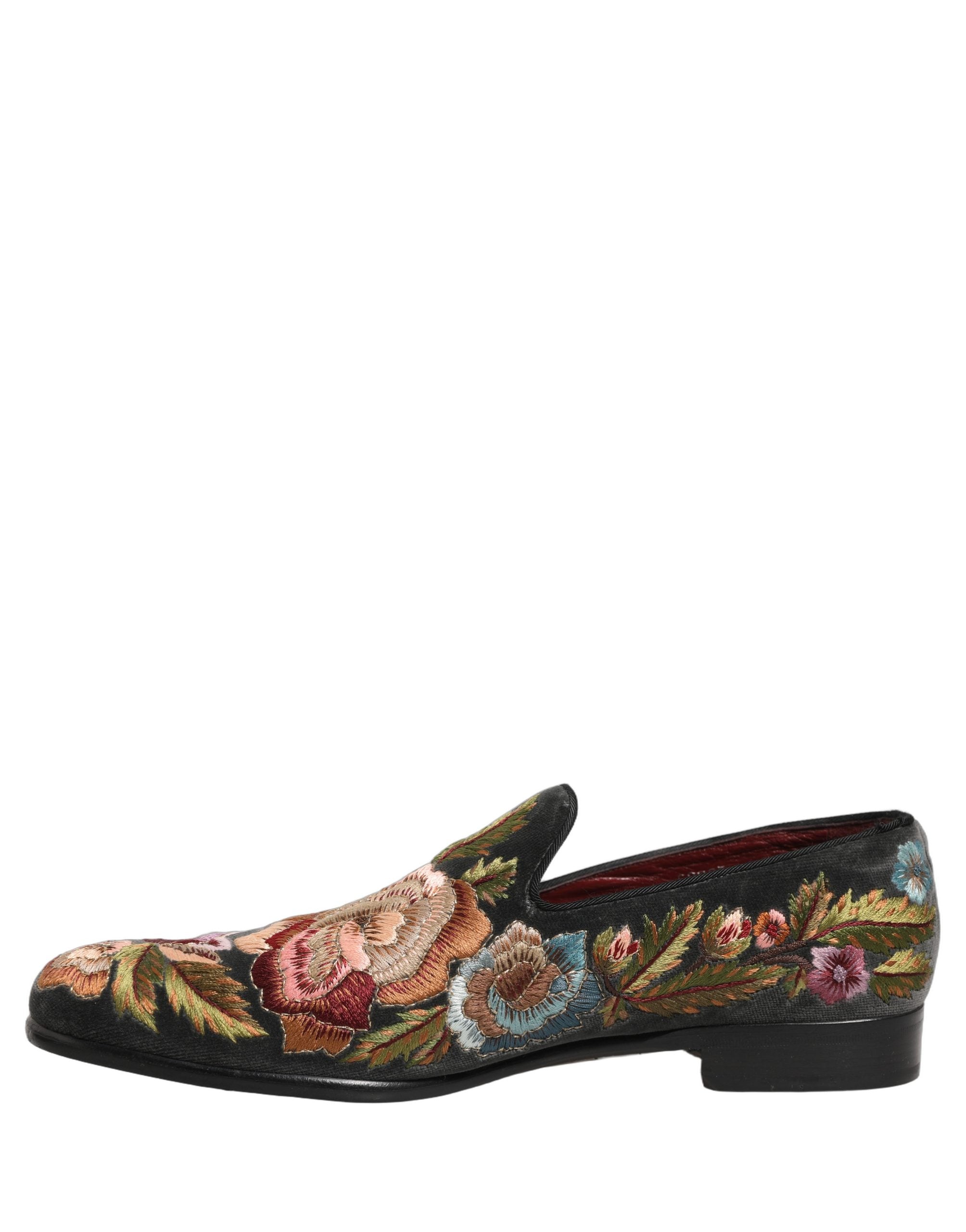 Chaussures mocassins Dolce & Gabbana en velours noir avec broderie florale élégante, mode chic et raffinée.
