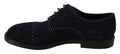 Chaussures Derby en cuir suede bleu Dolce & Gabbana, avec clous décoratifs, pour homme, vue de face.