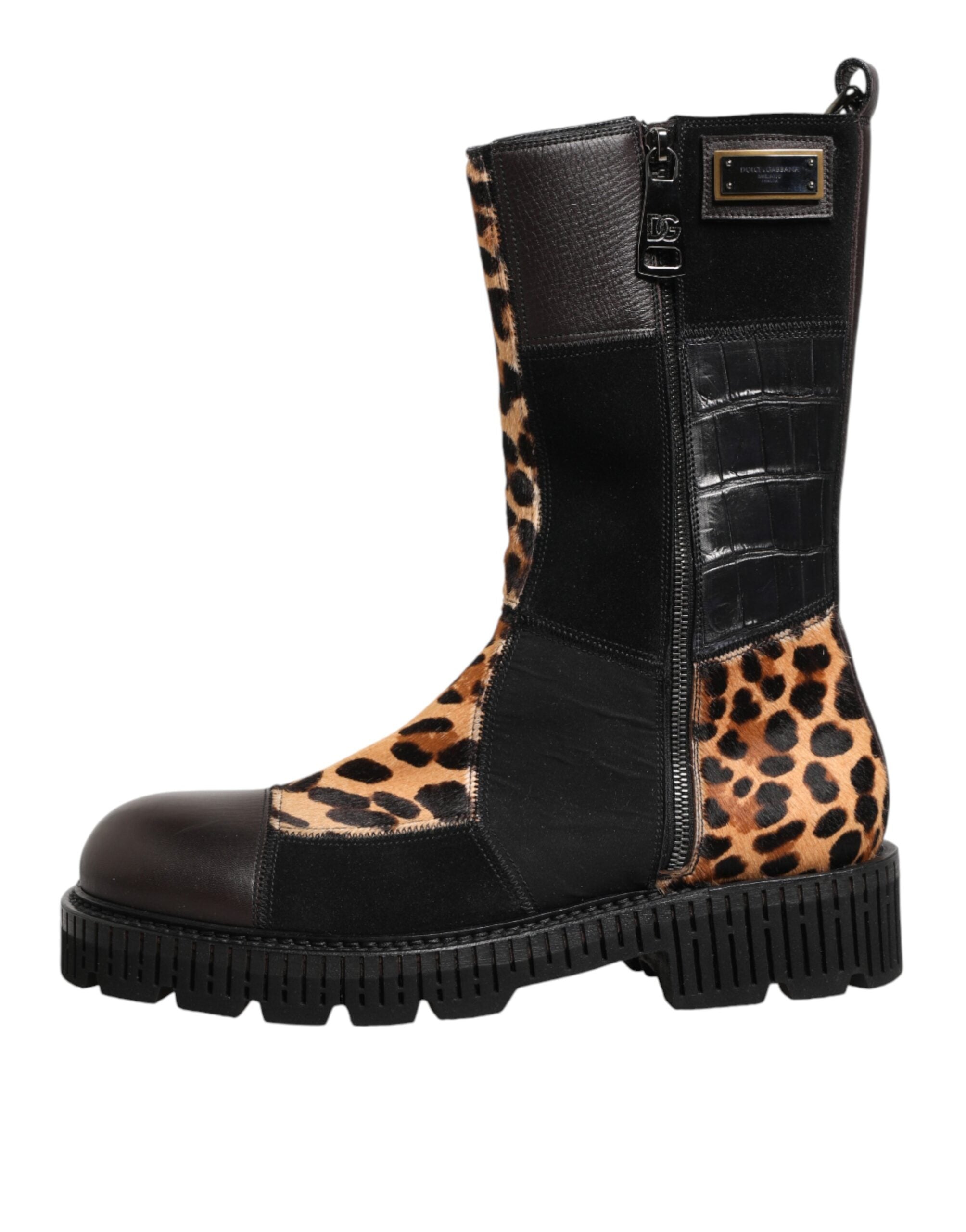 Bottes mi-mollet en leopard multicolore de Dolce & Gabbana, chaussures à motif animalier élégantes et tendance.