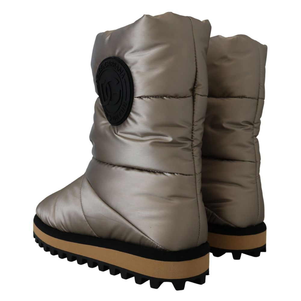 Bottes ankle en polyester argenté de Dolce & Gabbana, style chic et élégant, visibles en image.