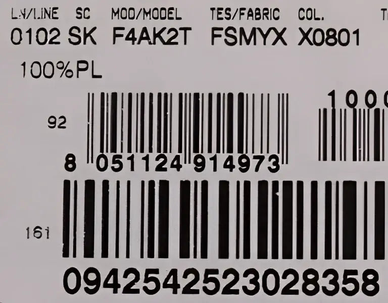 Étiquette de code-barres à l’arrière d’une jupe crayon droite florale dolce & gabbana avec code tissu fsmyx x0801