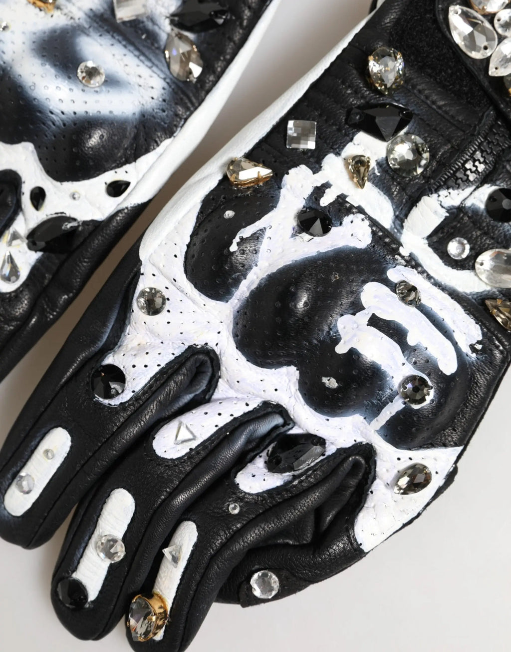 Gants dolce & gabbana noirs et blancs en cuir ornés de cristaux scintillants mitaines longueur poignet